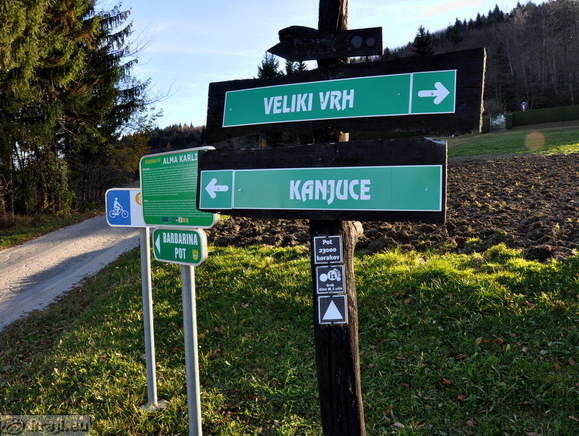 Direction signs - Veliki vrh and Kanjuce