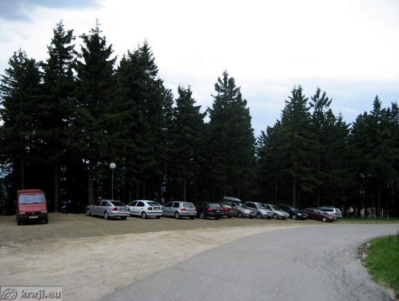 Grmovskov dom z okolico (Grmovsek Hütte mit Umgebung)