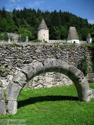 Arch with northern part of Zice Monastery back