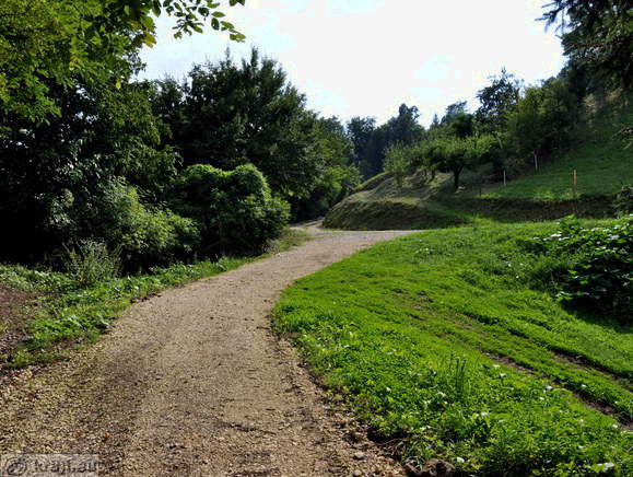 Cesta proti cerkvi sv. Pankracija