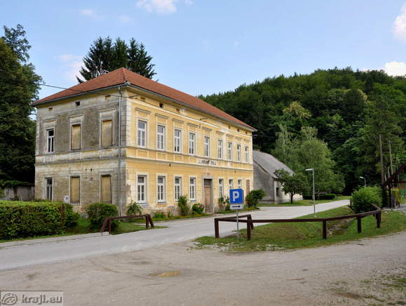 Lemberg pri Smarju - Schule