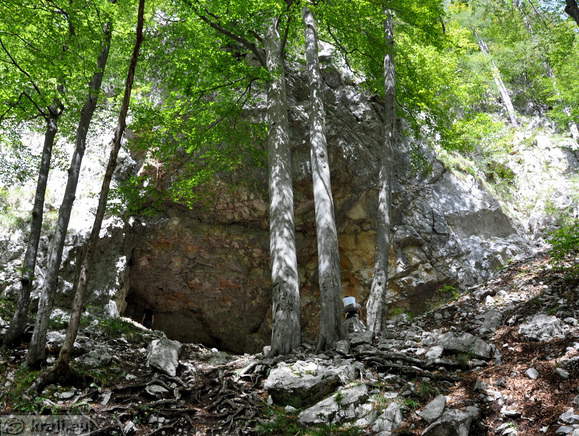 Small cave by the way Small cave by the way