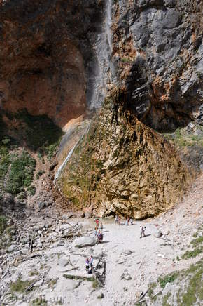 View of Rinka Waterfall View of Rinka Waterfall