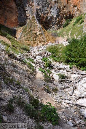 Path to the Rinka Waterfall Path to the Rinka Waterfall