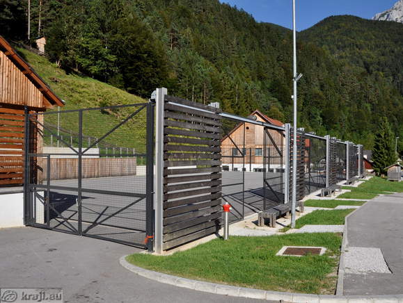 Športno igrišče ob šoli in vrtcu v Solčavi