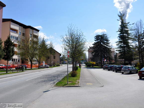 Kajuh Street and the smaller parking area