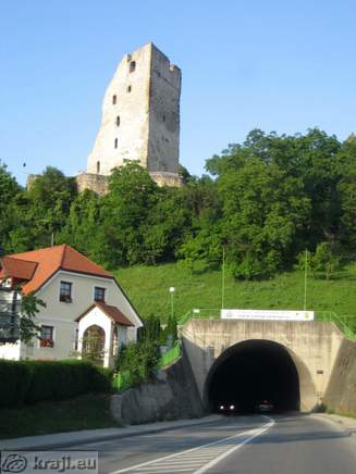 Cesta proti Slovenj Gradcu