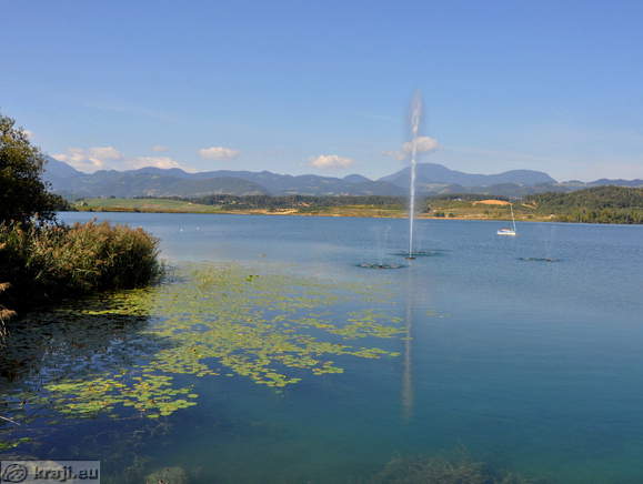 Velenjsko jezero z vodometom