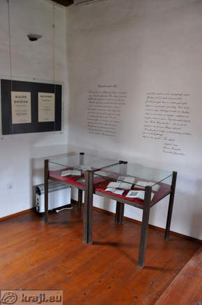 Kirche Hl. Nicholaus mit Pfarrhaus - Slomsek Zimmer