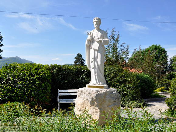 Kip svetega Petra v Šempetru