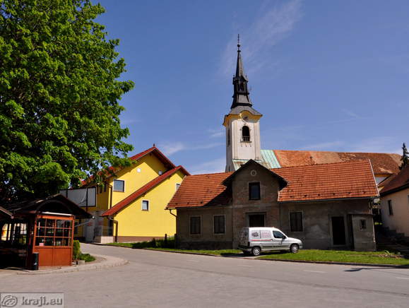 Cerkev sv. Petra z bližine Rimske nekropole