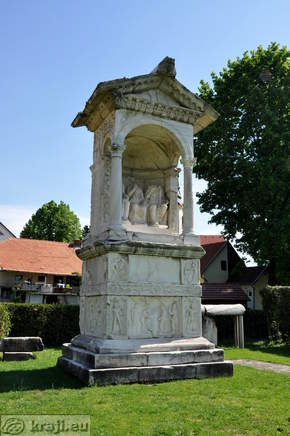 The Tomb of the Spectatii - The highest tomb in Sempeter