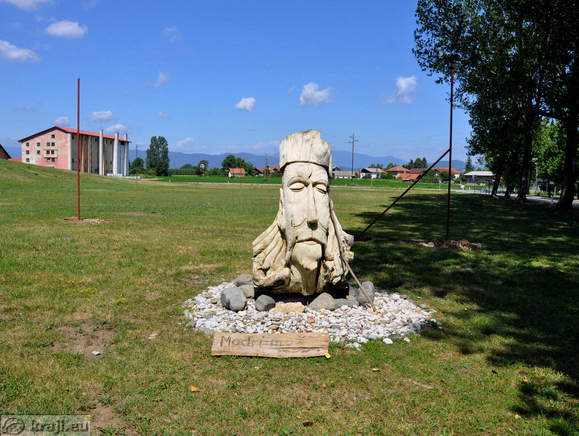 Holzskulpturen