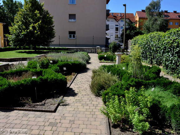 Zeliščni park pri Keudru