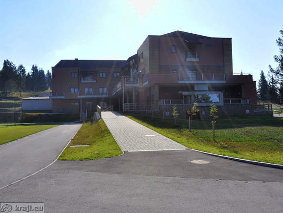 Hotel Natura z zahodne strani