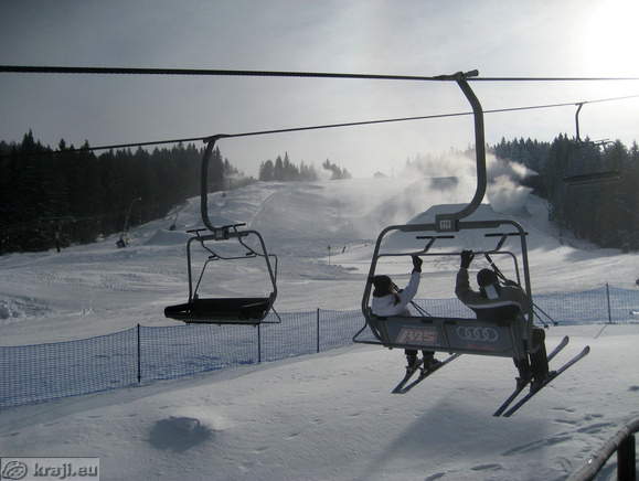 Sedežnica Planja pri Koči na Mašin žagi