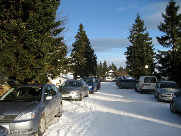 Parkirišče za apartmaje in bungalove