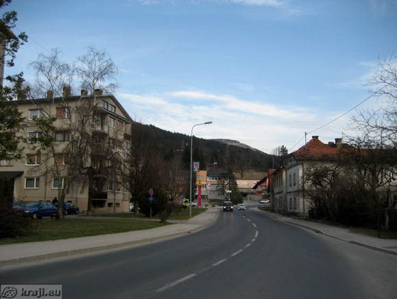 Cesta 4. julija in Cerknica