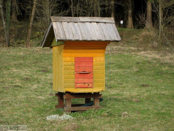Small beehive