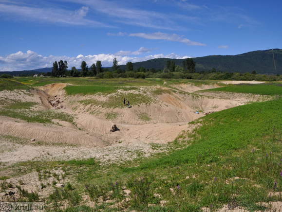 Reseto and Slivnica hill in the background