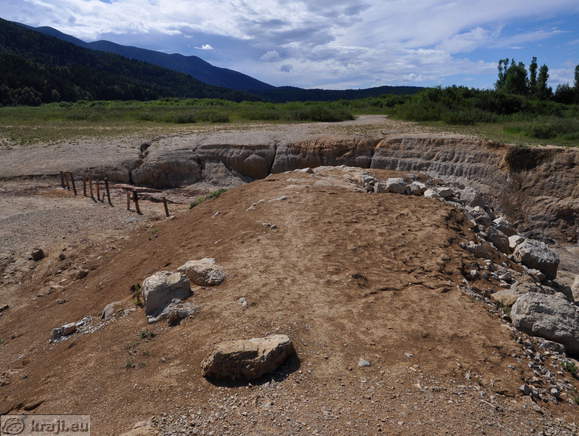 Reseto by the Lake Cerknica