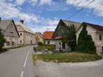 Zgornja stirna well - Old village centre with Zgornja stirna well 