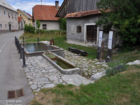 Zgornja stirna Brunnen