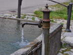Zgornja stirna well - Cast iron tap 