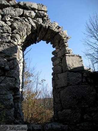 Rakov Skocjan - Die Ruinen der Kirche von St.. Kanzian