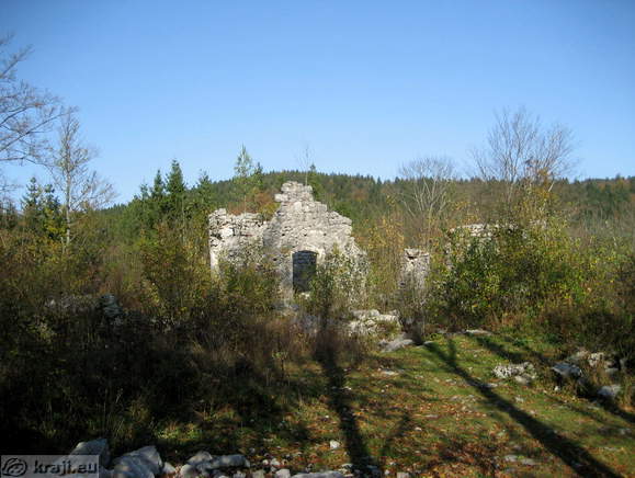 Rakov Skocjan - Die Ruinen der Kirche von St.. Kanzian