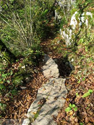 Descent to the Big Natural Bridge from the west side