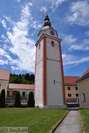Zvonik cerkve v Starem trgu pri Ložu