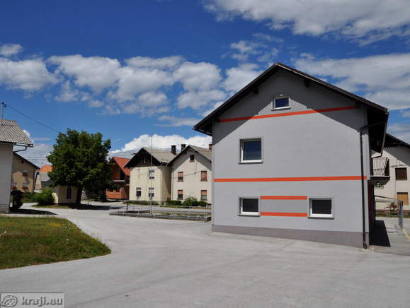 Vaško korito v središču Velikih Blok