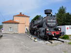 Divača - Železniška postaja in parna lokomotiva - Parna lokomotiva pri železniški postaji