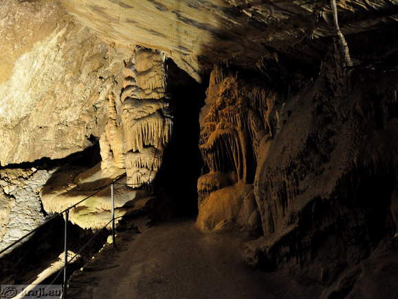 Spodnji del Podorne dvorane