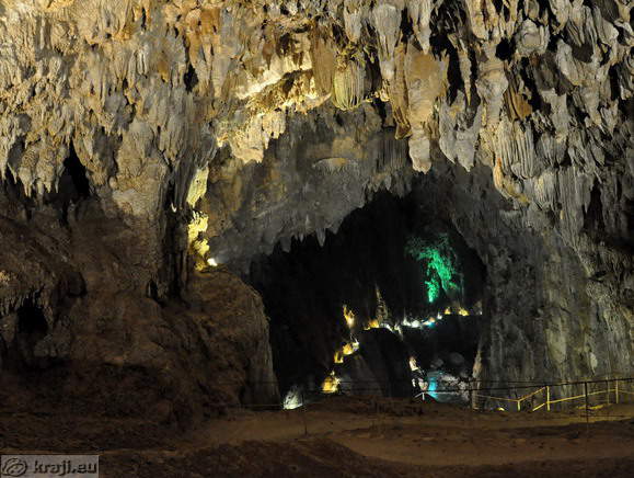 Pogled proti Šumeči jami