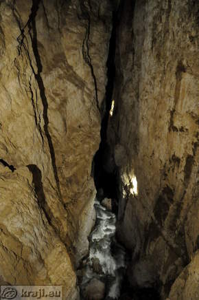 Hankejev kanal s Cerkvenikovega mostu