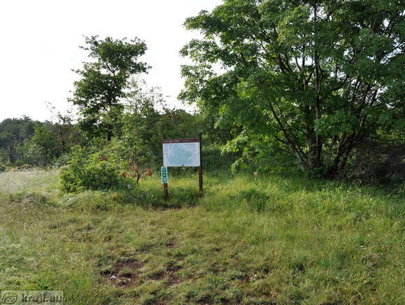 Informativna tabla v bližini ceste Divača - Lokev