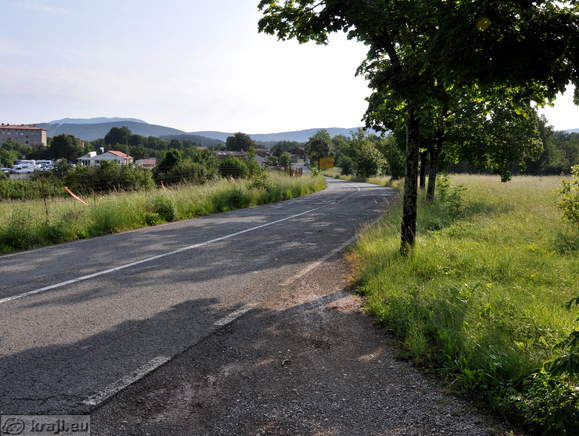 Pogled z ene od izhodiščnih točk za udornico Risnik v smeri proti Divači