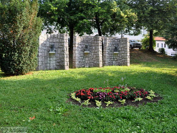 Kipi pri osnovni šoli