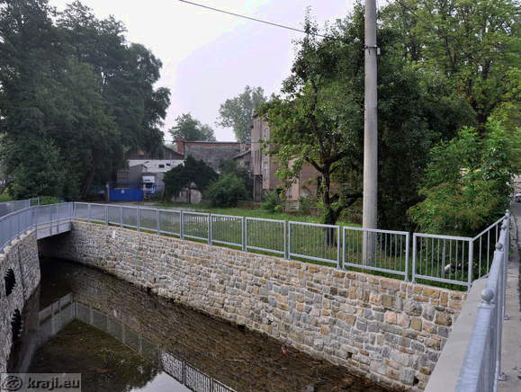 Pogled na potok Bistrica z Bazoviške ceste