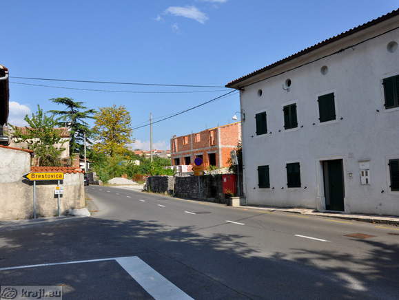 Crossing for Komen, Italy and Brestovica