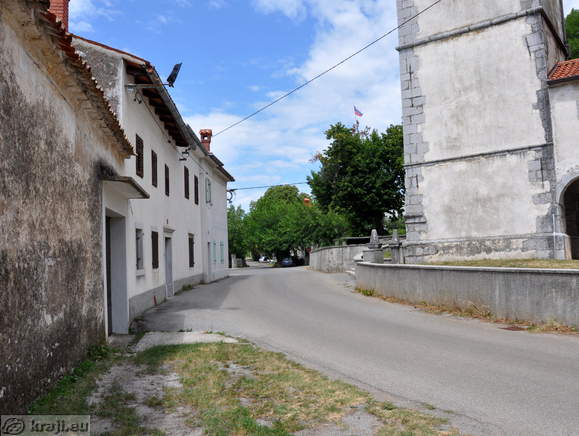 Cesta skozi Sveto