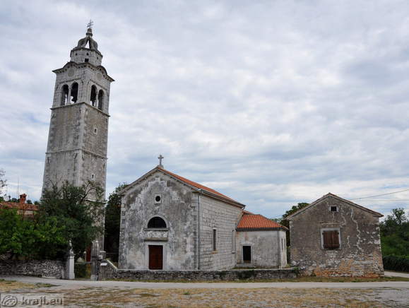Volcji Grad <br> Church of St. John the Baptist