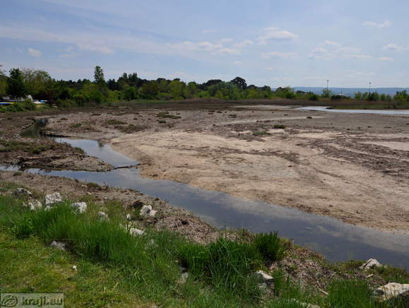 Od obale odmaknjeni del sipine