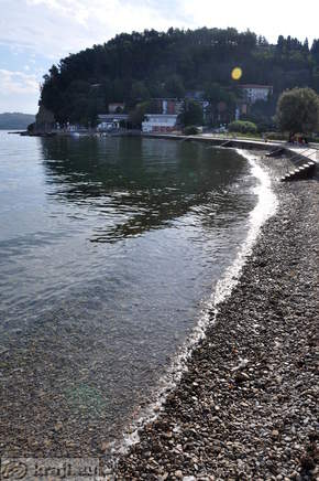 Beach in Fiesa with Hotel Barbara in the background