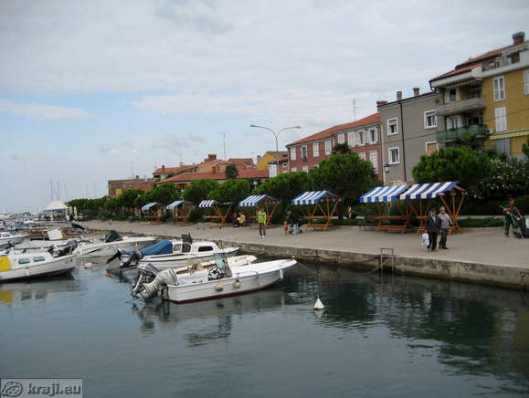 Promenada near Soncno nabrezje
