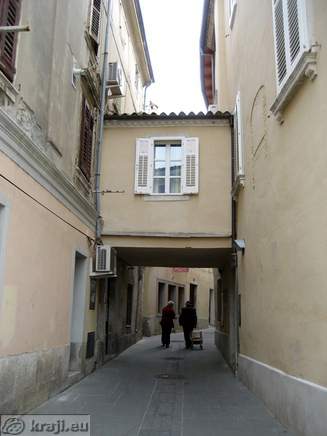 Izola - Manziolijev trg (Manzioli Markt)