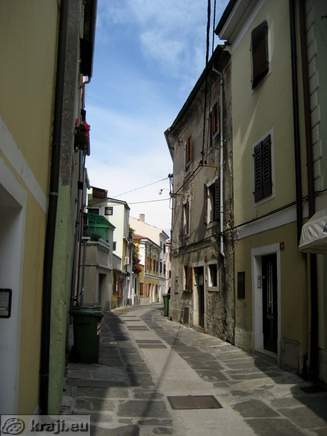 Izola - Trg padlih za svobodo z okolico (Markt für Freiheit und Umgebung gefallen)