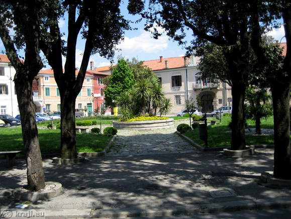 Brolo Square - Park in Koper